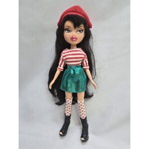 RARE 2011 Bratz Jade French Holiday 5th Edition